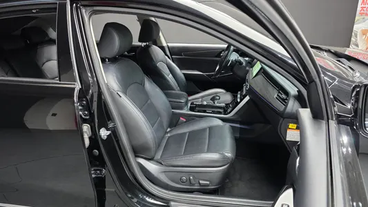 Kia K7 2021 26