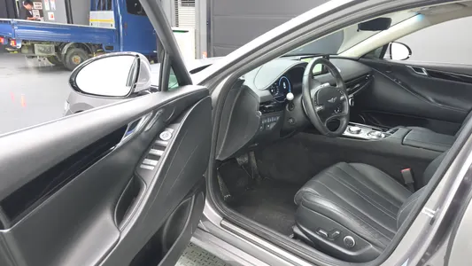 Genesis G80 (RG3) 2.5 2WD 2023 10