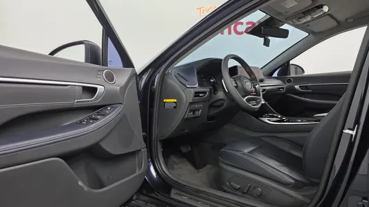 Hyundai (DN8) 2.0 2019 12