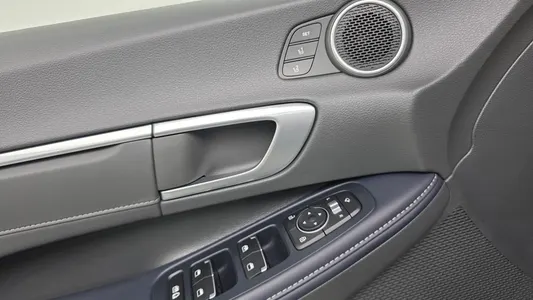 Hyundai (DN8) 2.0 2019 25