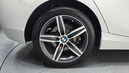 BMW 1 Series (F20) 118d 5 2018 5