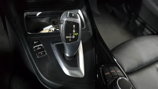 BMW 1 Series (F20) 118d 5 2018 9