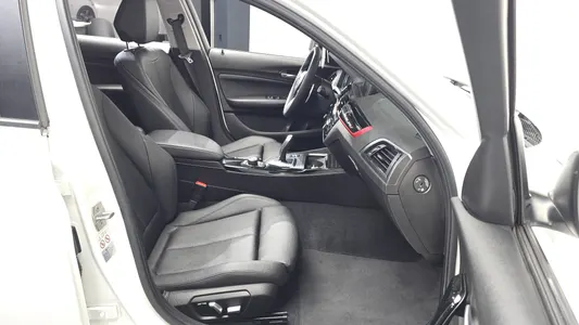 BMW 1 Series (F20) 118d 5 2018 27