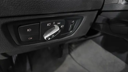BMW 1 Series (F20) 118d 5 2018 28
