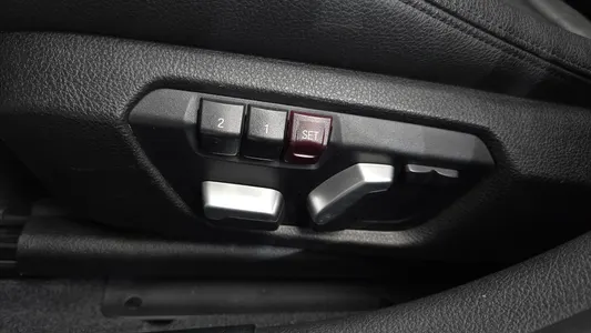 BMW 1 Series (F20) 118d 5 2018 30