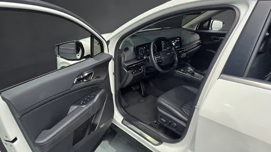 Kia 5 1.6 2WD 2025 11