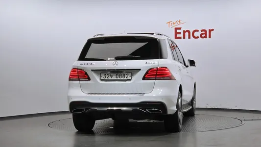 Mercedes-Benz GLE-Class W166 GLE350 d 4MATIC 2016 4