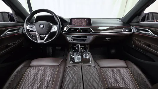 BMW 7 Series (G11) 745e i 2019 7