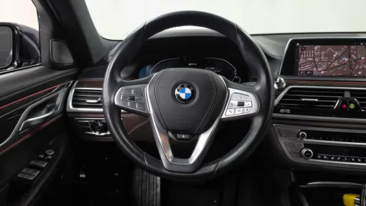 BMW 7 Series (G11) 745e i 2019 13