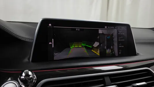 BMW 7 Series (G11) 745e i 2019 15
