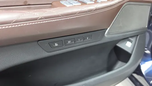 BMW 7 Series (G11) 745e i 2019 28