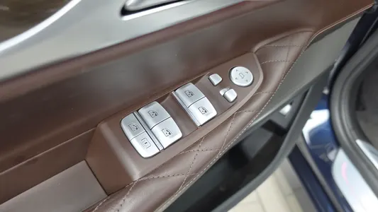 BMW 7 Series (G11) 745e i 2019 29