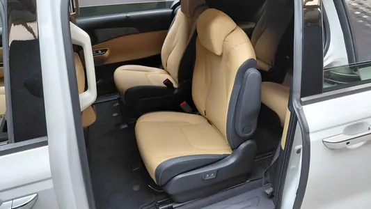 Kia Carnival 9 2023 18
