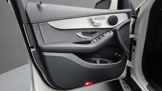 Mercedes-Benz GLC-Class X253 GLC300e 4MATIC 2021 24