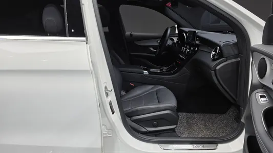 Mercedes-Benz GLC-Class X253 GLC300e 4MATIC 2021 26