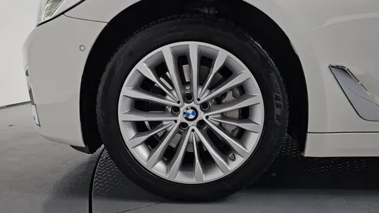 BMW 5 Series (G30) 530i xDrive 2021 4