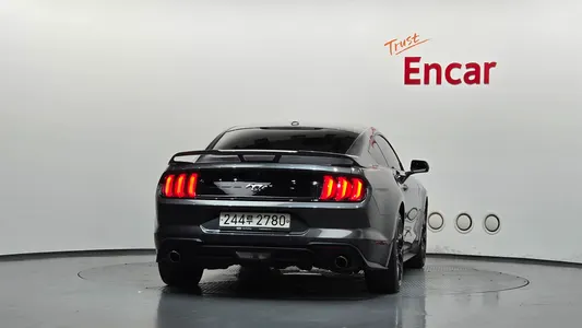 Ford 머스탱 2018 4