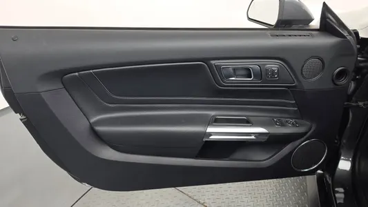 Ford 머스탱 2018 24