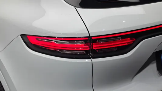 Porsche (PO536) 3.0 2019 23