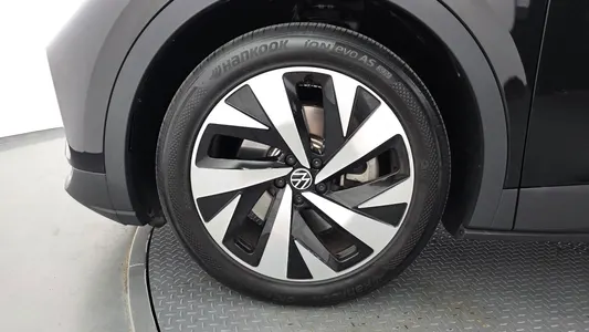 Volkswagen ID.4 2023 5