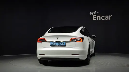 Tesla 3 AWD 2021 4