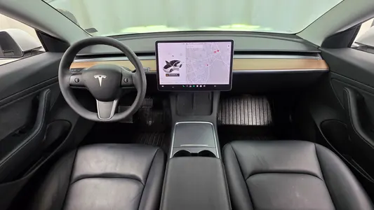 Tesla 3 AWD 2021 7