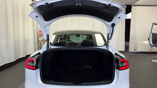 Tesla 3 AWD 2021 20