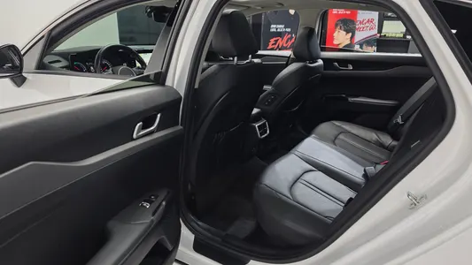 Kia K5 3 2023 26