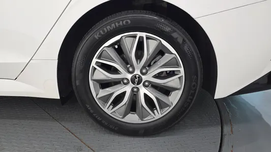 Kia K5 3 2023 21