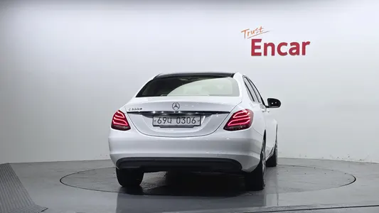 Mercedes-Benz C-Class W205 C200 d 2016 4