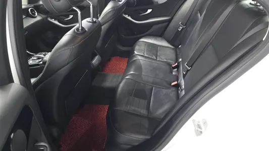 Mercedes-Benz C-Class W205 C200 d 2016 11