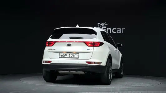 Kia 4 1.7 2WD 2016 4