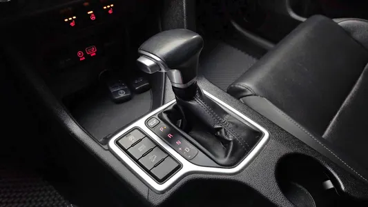 Kia 4 1.7 2WD 2016 9
