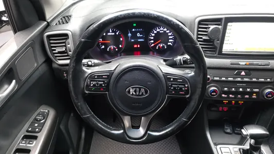 Kia 4 1.7 2WD 2016 13