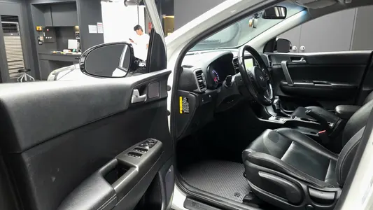 Kia 4 1.7 2WD 2016 10