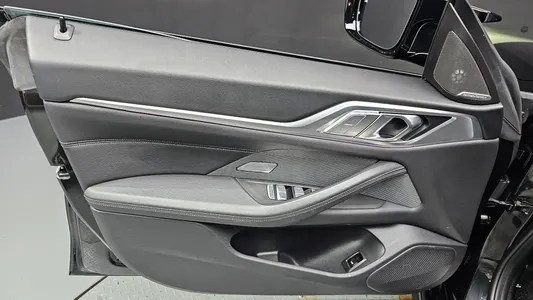 BMW i4 eDrive40 M 2022 24
