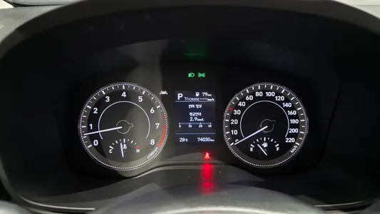 Hyundai Venue 1.6 2021 8
