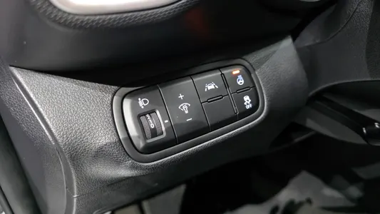 Hyundai Venue 1.6 2021 12