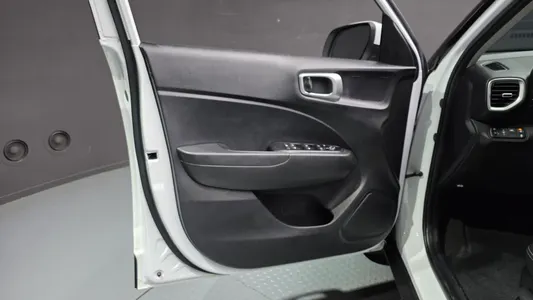 Hyundai Venue 1.6 2021 24