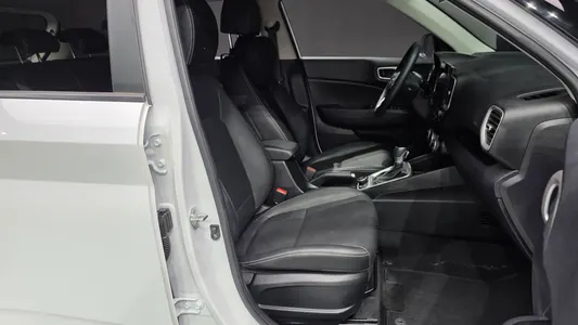Hyundai Venue 1.6 2021 26