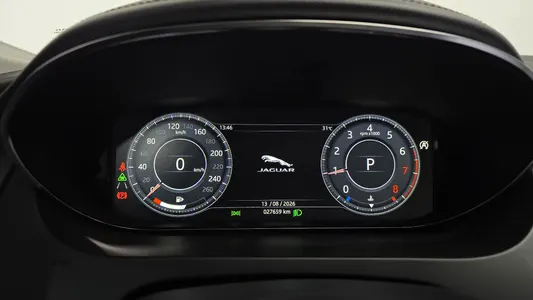Jaguar E-PACE P250 SE 2020 8