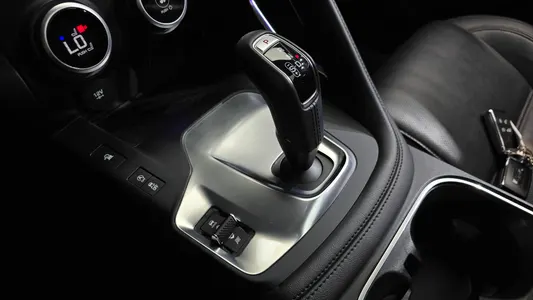 Jaguar E-PACE P250 SE 2020 9