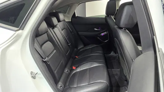 Jaguar E-PACE P250 SE 2020 11