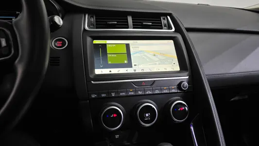 Jaguar E-PACE P250 SE 2020 12