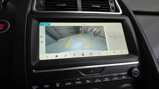 Jaguar E-PACE P250 SE 2020 15