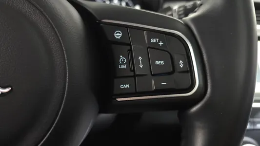 Jaguar E-PACE P250 SE 2020 18