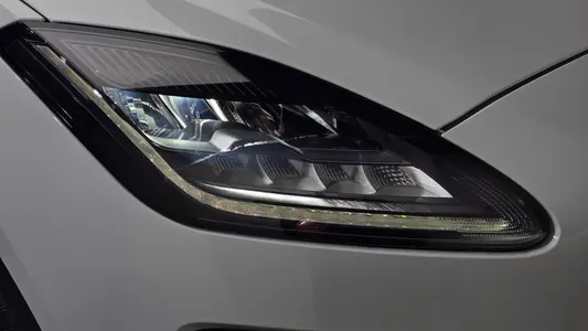 Jaguar E-PACE P250 SE 2020 22