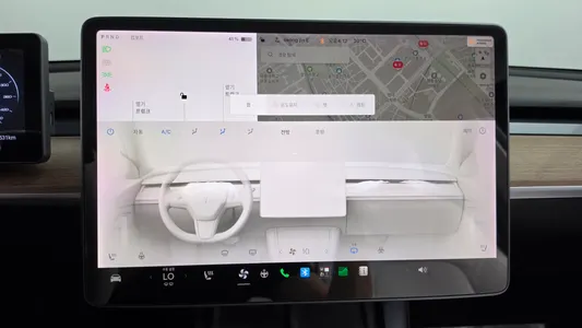 Tesla Y AWD 2021 12