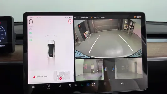Tesla Y AWD 2021 15