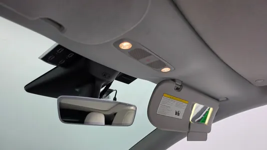 Tesla Y AWD 2021 27